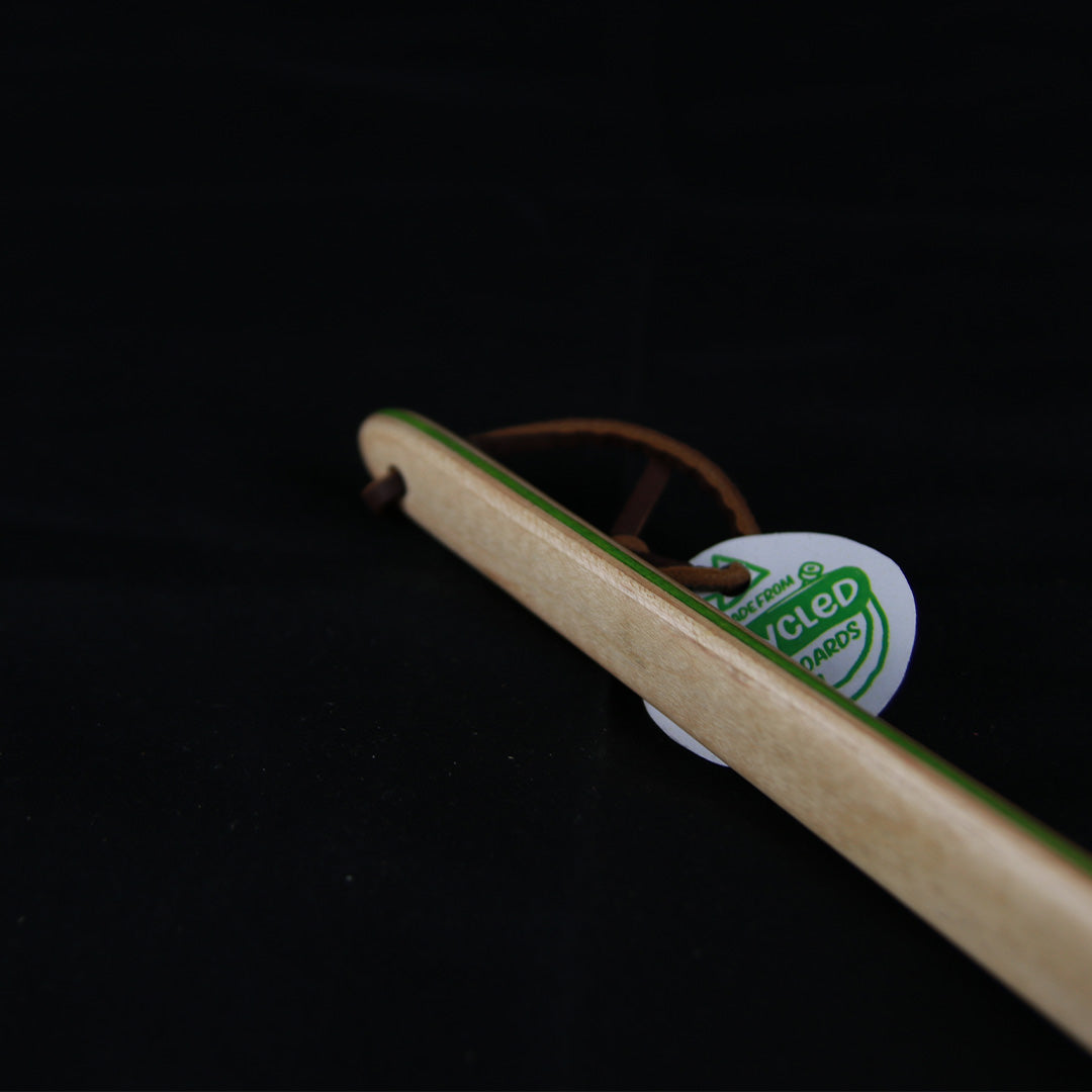 Langt skohorn, Blå/grøn